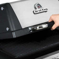 Broil King GEM 330 Gasgrill - Modell 2021 -Grill Verkaufs-Shop 16942 Broil King Gem FEATURE 09