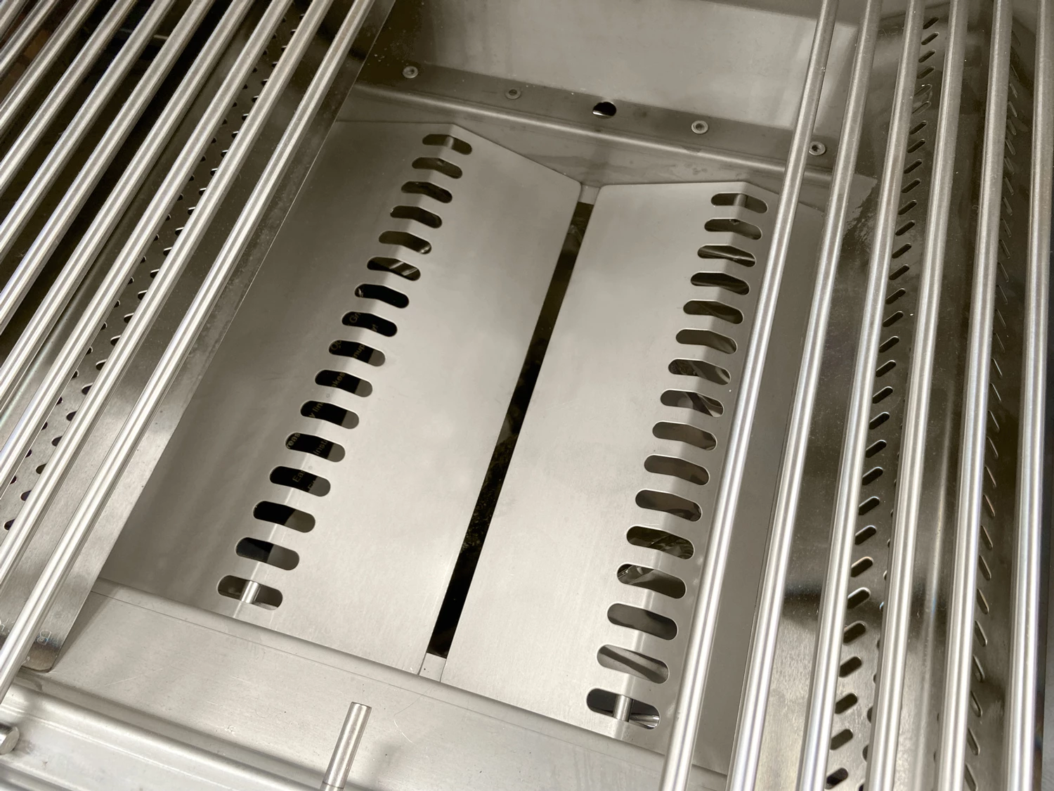 BULL Angus Gasgrill - Einbaugrill Mit Backburner Und Rotisserie 6 BULL Angus Gasgrill - Einbaugrill Mit Backburner Und Rotisserie – Bild 4