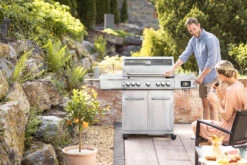 Grillfürst G521G Smart Grill - Mit Automatischer Temperatursteuerung, Hochtemperaturbrenner, Heckbrenner Und Gusseisen Rosten -Grill Verkaufs-Shop Grillfuerst G521G Smart Gasgrill Edelstahlgrill