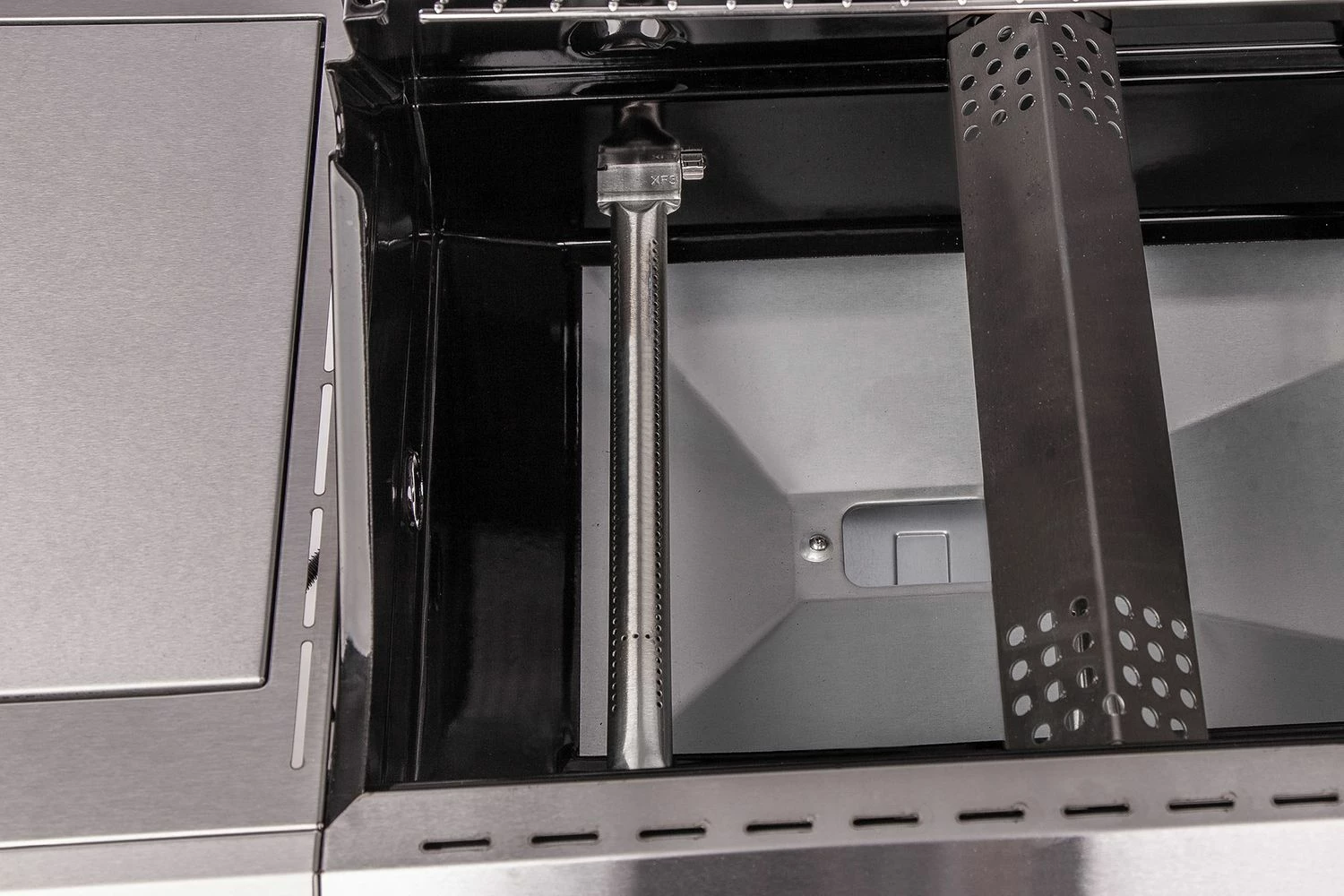 Grillfürst G310E 3-Brenner Gasgrill Borussia Dortmund Edition Mit Hochtemperaturbrenner Und Edelstahl Rosten 13 Grillfürst G310E 3-Brenner Gasgrill Borussia Dortmund Edition Mit Hochtemperaturbrenner Und Edelstahl Rosten – Bild 11