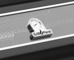 Grillfürst G620E 6-Brenner Gasgrill Mit Hochtemperaturbrenner, Heckbrenner Und Edelstahl Rosten - X-DEAL Inkl. Zubehörpaket -Grill Verkaufs-Shop Grillfuerst Gasgrill G620E Deckelthermometer 1