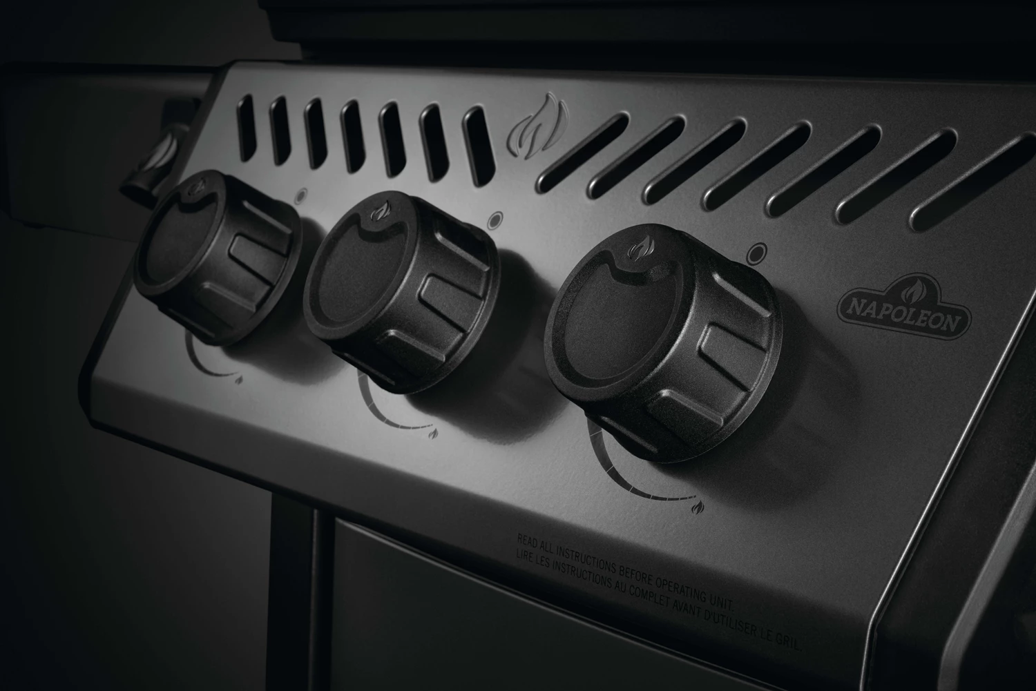 Napoleon Freestyle 365 Gasgrill, Graphit - Mit Sizzle Zone Und Tür - Modell 2023 NEU 11 Napoleon Freestyle 365 Gasgrill, Graphit - Mit Sizzle Zone Und Tür - Modell 2023 NEU – Bild 9