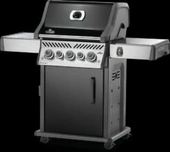 Napoleon Rogue SE 425 Gasgrill, Schwarz Mit Gussrosten - Hero Modell 2023 Inkl. Drehspieß - SMART Deal Inkl. Grillfürst Grill Control 25 Napoleon Rogue SE 425 Gasgrill, Schwarz Mit Gussrosten - Hero Modell 2023 Inkl. Drehspieß - SMART Deal Inkl. Grillfürst Grill Control -Grill Verkaufs-Shop Napoleon Gasgrill RSE425 Hero Drehregler beleuchtet 1