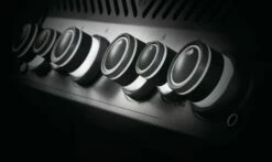 Napoleon Rogue SE 525 Gasgrill - All-black - Mit Sizzle Zone Und Heckbrenner - Grillfürst Edition Inkl. Abdeckhaube Im Karton + Gussplatte - Modell 2022 -Grill Verkaufs-Shop Napoleon Gasgrill SE525 Drehregler beleuchtet 4