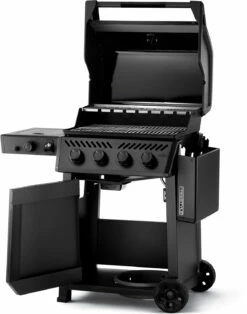 Napoleon Phantom Freestyle 425 Gasgrill, Mattschwarz - Mit Sizzle Zone Und Tür - Modell 2023 18 Napoleon Phantom Freestyle 425 Gasgrill, Mattschwarz - Mit Sizzle Zone Und Tür - Modell 2023 -Grill Verkaufs-Shop Napoleon Phantom Freestyle F425DSIBPK PHM Prod Open Ang