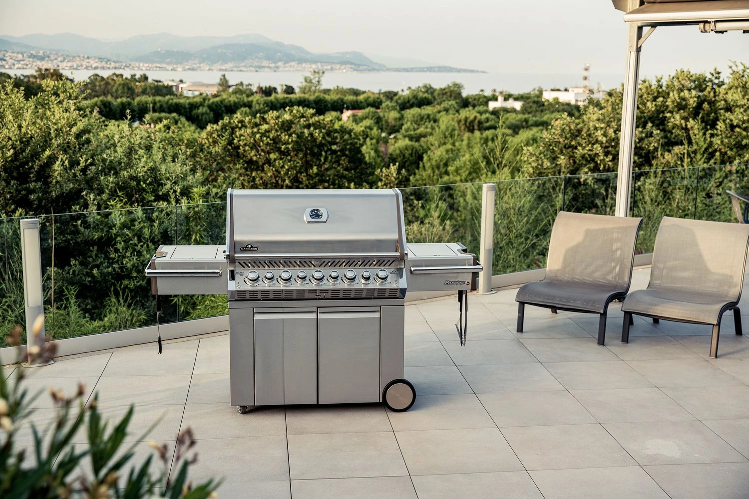 Napoleon Prestige Pro 665-3 Edelstahl Gasgrill Inkl. Drehspieß - X-DEAL Inkl. Napoleon TravelQ PRO285 Kompakt Gasgrill 6 Napoleon Prestige Pro 665-3 Edelstahl Gasgrill Inkl. Drehspieß - X-DEAL Inkl. Napoleon TravelQ PRO285 Kompakt Gasgrill – Bild 4