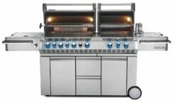 Napoleon Prestige Pro 825-3 Edelstahl Gasgrill Inkl. Drehspieß Und Bodenbeleuchtung + Gratis Napoleon TravelQ PRO285 Kompakt Gasgrill 24 Napoleon Prestige Pro 825-3 Edelstahl Gasgrill Inkl. Drehspieß Und Bodenbeleuchtung + Gratis Napoleon TravelQ PRO285 Kompakt Gasgrill -Grill Verkaufs-Shop Napoleon Prestige Pro 825 Gasgrill offen