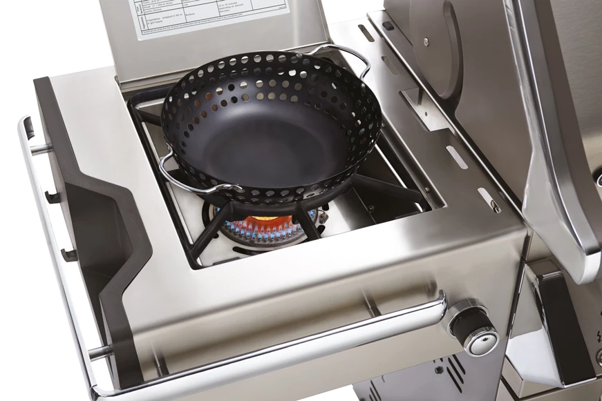 Napoleon Prestige Pro 825-3 Edelstahl Gasgrill Inkl. Drehspieß Und Bodenbeleuchtung + Gratis Napoleon Holzkohlegrill Kugelgrill Ø 57cm 14 Napoleon Prestige Pro 825-3 Edelstahl Gasgrill Inkl. Drehspieß Und Bodenbeleuchtung + Gratis Napoleon Holzkohlegrill Kugelgrill Ø 57cm – Bild 12