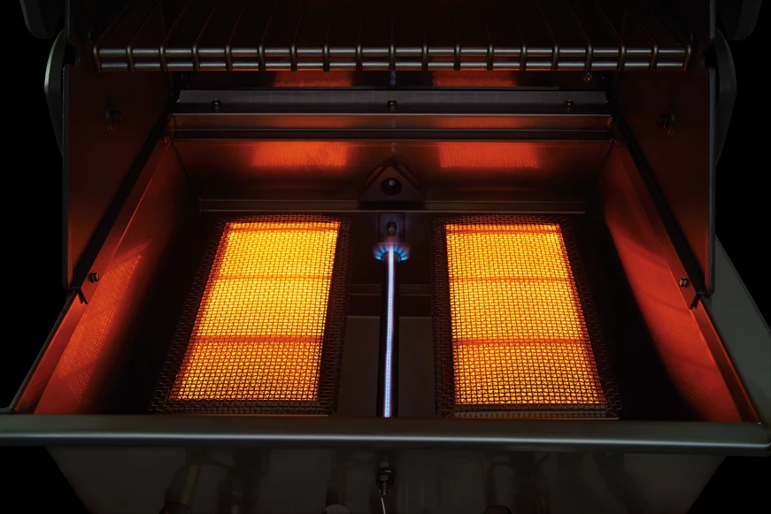 Napoleon Prestige Pro 825-3 Edelstahl Gasgrill Inkl. Drehspieß Und Bodenbeleuchtung + Gratis Napoleon TravelQ PRO285 Kompakt Gasgrill 16 Napoleon Prestige Pro 825-3 Edelstahl Gasgrill Inkl. Drehspieß Und Bodenbeleuchtung + Gratis Napoleon TravelQ PRO285 Kompakt Gasgrill – Bild 14