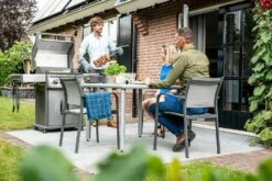 Napoleon Rogue SE 425 Edelstahl Gasgrill Mit Sizzle Zone Und Heckbrenner - Modell 2023 35 Napoleon Rogue SE 425 Edelstahl Gasgrill Mit Sizzle Zone Und Heckbrenner - Modell 2023 -Grill Verkaufs-Shop Napoleon Rogue SE 425 Gasgrill Edelstahl Lifestyle