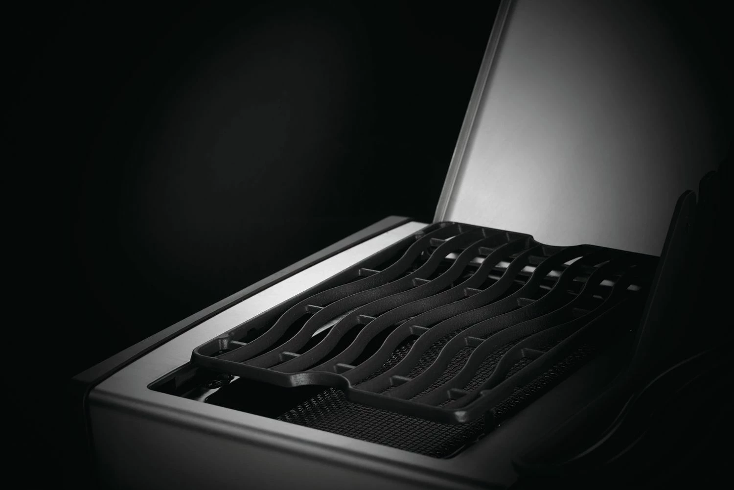 Napoleon Rogue SE 525 Gasgrill, Schwarz Mit Gussrosten, Sizzle Zone Und Heckbrenner - Modell 2023 8 Napoleon Rogue SE 525 Gasgrill, Schwarz Mit Gussrosten, Sizzle Zone Und Heckbrenner - Modell 2023 – Bild 6