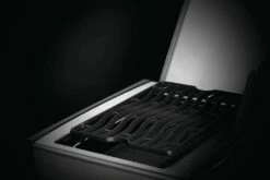 Napoleon Rogue SE 425 Gasgrill, Schwarz Mit Gussrosten - Hero Modell 2023 Inkl. Drehspieß - SMART Deal Inkl. Grillfürst Grill Control 30 Napoleon Rogue SE 425 Gasgrill, Schwarz Mit Gussrosten - Hero Modell 2023 Inkl. Drehspieß - SMART Deal Inkl. Grillfürst Grill Control -Grill Verkaufs-Shop Napoleon Rogue SE Sizzle Zone 8