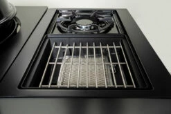 Outdoorchef Gas Kugelgrill Arosa 570 G Evo Black Style - Inkl. Blazing-/Cooking Zone Kit Plus -Grill Verkaufs-Shop Outdoochef Kugelgrill Arosa 570 G Blazing Zone