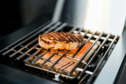 Outdoorchef Dualchef 425 G BZ Gasgrill Mit Blazing Zone Infrarotbrenner + DGS Gusseisen Grillrost 2 Stk.+ DGS Gemüse Grillrost 2 Stk. 28 Outdoorchef Dualchef 425 G BZ Gasgrill Mit Blazing Zone Infrarotbrenner + DGS Gusseisen Grillrost 2 Stk.+ DGS Gemüse Grillrost 2 Stk. -Grill Verkaufs-Shop Outdoorchef Dualchef 425G BZ Blazing Zone Steak