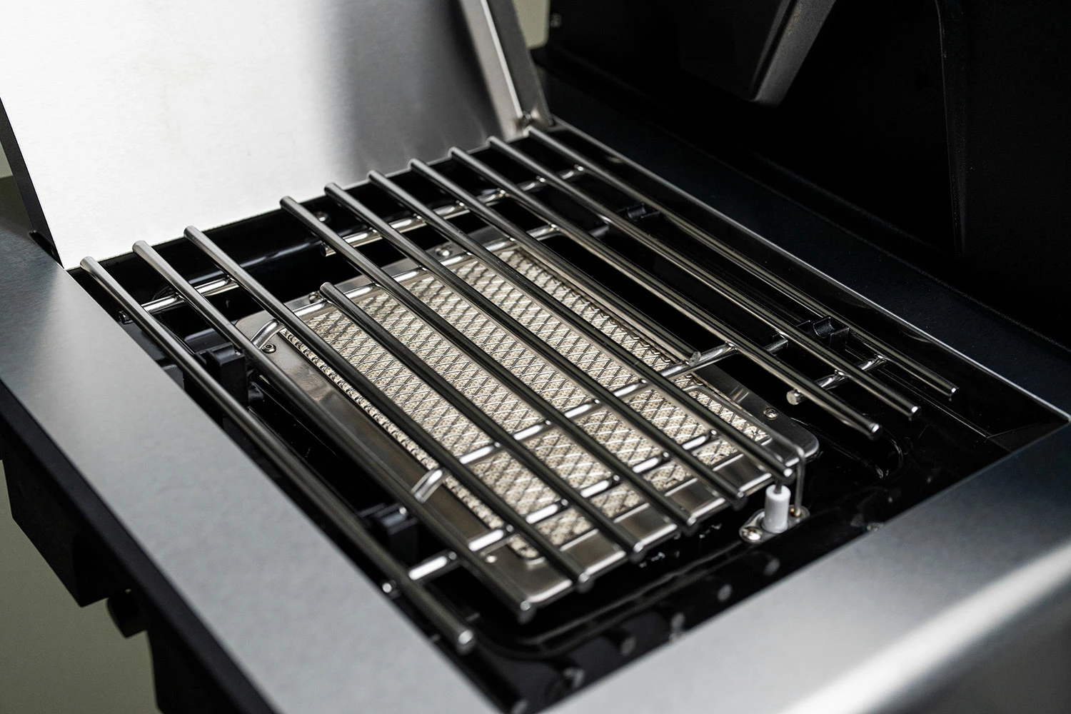 Outdoorchef Dualchef 425 G BZ Gasgrill Mit Blazing Zone Infrarotbrenner + DGS Gusseisen Grillrost 2 Stk.+ DGS Gemüse Grillrost 2 Stk. 8 Outdoorchef Dualchef 425 G BZ Gasgrill Mit Blazing Zone Infrarotbrenner + DGS Gusseisen Grillrost 2 Stk.+ DGS Gemüse Grillrost 2 Stk. – Bild 6