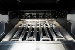 Outdoorchef Dualchef S 425 G Edelstahl Gasgrill Mit Seitenkocher + BLAZING ZONE Infrarotbrenner -Grill Verkaufs-Shop Outdoorchef Dualchef S 425 G Flammenschutz Edelstahl