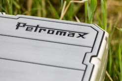Petromax Haft-Auflage Für Kühlbox Kx50 Grau Mit Linien 9 Petromax Haft-Auflage Für Kühlbox Kx50 Grau Mit Linien -Grill Verkaufs-Shop Petromax Haftauflage Kuehlbox grau Linien Detail