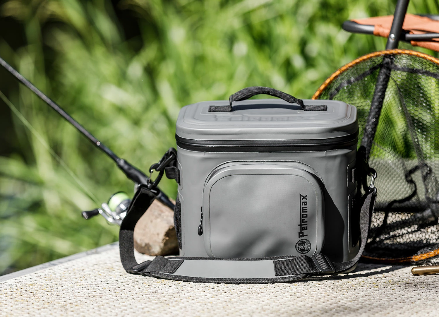 Petromax Kühltasche 8 Liter / Dunkelgrau 6 Petromax Kühltasche 8 Liter / Dunkelgrau – Bild 4