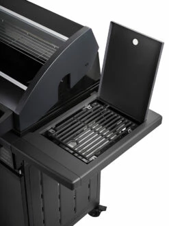 Rösle Gasgrill Magnum PRO G3 - X-DEAL Inkl. Abdeckhaube, Gusseisen Grillplatte Und Drehspieß - Modell 2023 -Grill Verkaufs-Shop Roesle Gagsrill Magnum Pro Prime Zone offen1 4