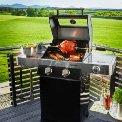Rösle Gasgrill Videro G2 Schwarz - Modell 2022 Inkl. Abdeckhaube -Grill Verkaufs-Shop Roesle Videro G2 Gasgrill Station Mood01