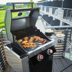 Rösle Gasgrill Videro G2 Schwarz - Modell 2022 Inkl. Abdeckhaube -Grill Verkaufs-Shop Roesle Videro G2 Gasgrill Station Mood02