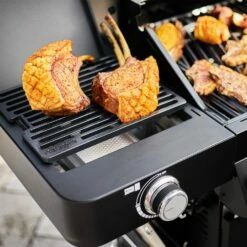 Rösle Gasgrill Videro G4-S Vario+ Nero Schwarz - Modell 2023 - X-DEAL Inkl. Abdeckhaube 29 Rösle Gasgrill Videro G4-S Vario+ Nero Schwarz - Modell 2023 - X-DEAL Inkl. Abdeckhaube -Grill Verkaufs-Shop Roesle Videro G4 S Vario NERO Primezone Gussrost 6