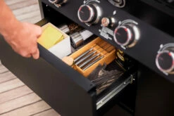 Rösle Gasgrill Videro Pro G6-S Vario+ Mattschwarz - Modell 2023 -Grill Verkaufs-Shop Roesle Videro Pro G6 S Detail Schubladen