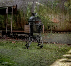 The Bastard Keramikgrill Classic Medium - Complete - Schwarz Glänzend - Modell 2023 -Grill Verkaufs-Shop The Bastard Classic Medium Complete Keramikgrill