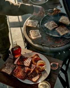 The Bastard Keramikgrill Classic Large - Complete - Schwarz Glänzend - Modell 2023 20 The Bastard Keramikgrill Classic Large - Complete - Schwarz Glänzend - Modell 2023 -Grill Verkaufs-Shop The Bastard Large Keramikgrill Complete