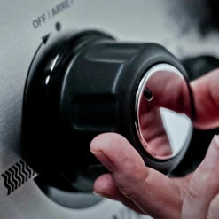 Broil King Crown 420 Gasgrill - Modell 2023 9 Broil King Crown 420 Gasgrill - Modell 2023 -Grill Verkaufs-Shop broil king crown 420 drehregler 865252