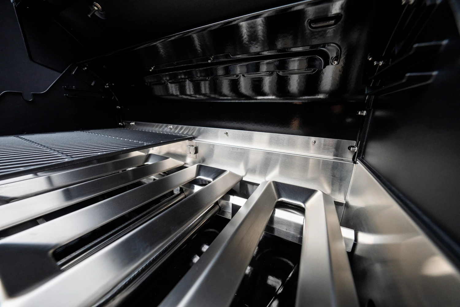 Outdoorchef Dualchef 425 G BZ Gasgrill Mit Blazing Zone Infrarotbrenner + DGS Gusseisen Grillrost 2 Stk.+ DGS Gemüse Grillrost 2 Stk. 16 Outdoorchef Dualchef 425 G BZ Gasgrill Mit Blazing Zone Infrarotbrenner + DGS Gusseisen Grillrost 2 Stk.+ DGS Gemüse Grillrost 2 Stk. – Bild 14