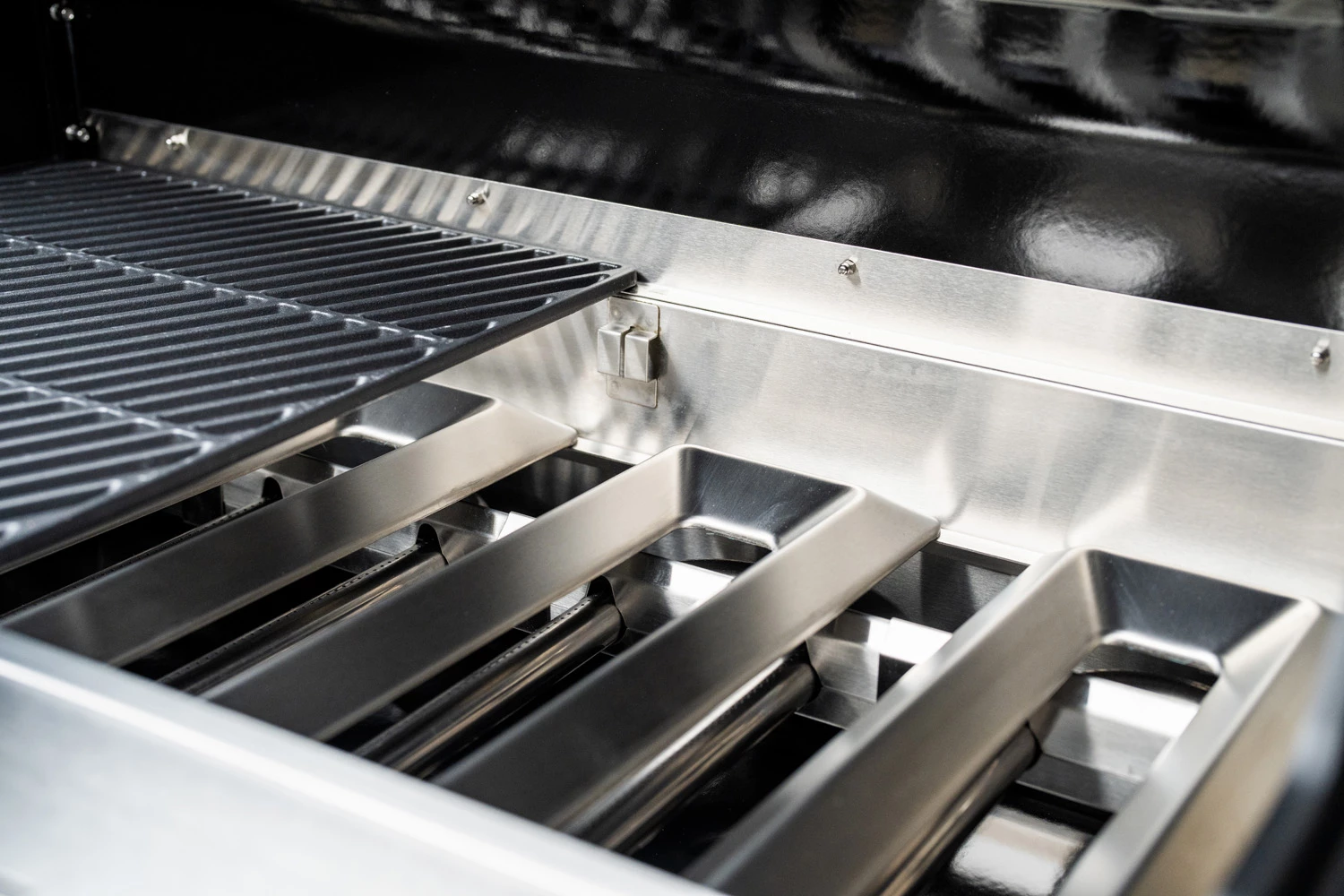 Outdoorchef Dualchef 425 G BZ Gasgrill Mit Blazing Zone Infrarotbrenner + DGS Gusseisen Grillrost 2 Stk.+ DGS Gemüse Grillrost 2 Stk. 17 Outdoorchef Dualchef 425 G BZ Gasgrill Mit Blazing Zone Infrarotbrenner + DGS Gusseisen Grillrost 2 Stk.+ DGS Gemüse Grillrost 2 Stk. – Bild 15